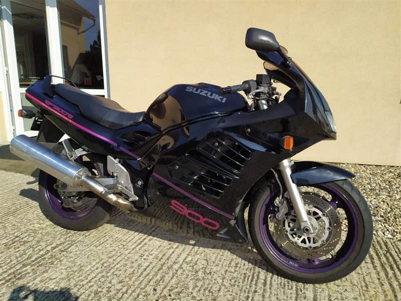 Suzuki rf 900 r